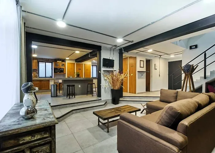 Apartment R06 At Itesm Cem Full Services, Shared-kitchen, Fridge ,laundry, Smart Tv, Parking, Balcony Mexico City