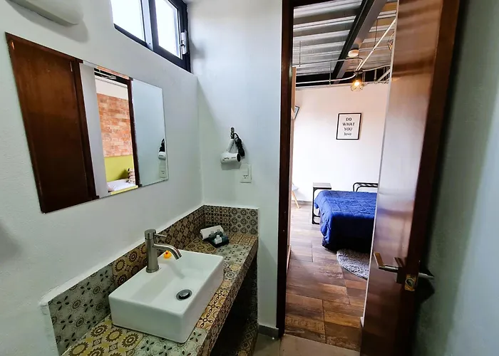 R06 At Itesm Cem Full Services, Shared-kitchen, Fridge ,laundry, Smart Tv, Parking, Balcony Apartment *